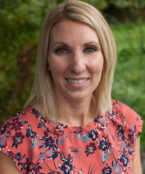 10094 Robin Greenfield Headshot