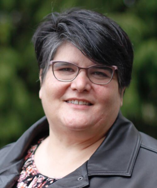 10840 Gretchen Holtz Headshot