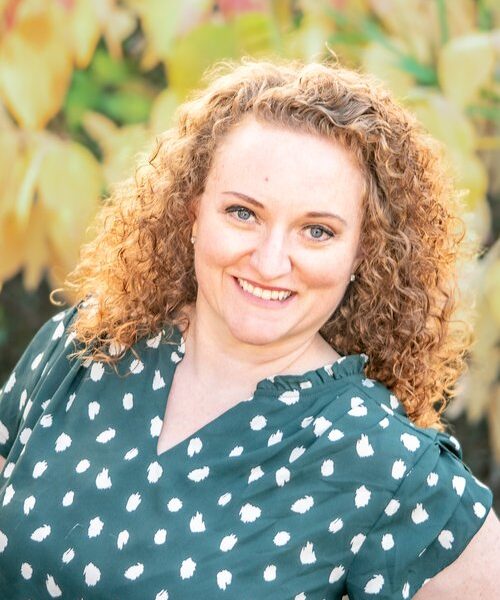 11143 Angela Kelly Headshot