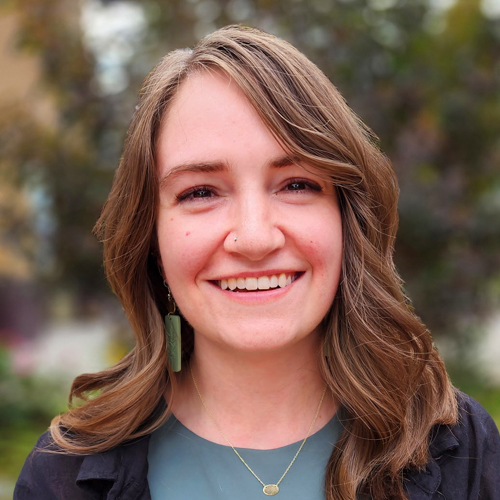 50114 Lindyn Holt Headshot Edited