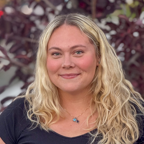 50132 Elizabeth Osborn Headshot Edited