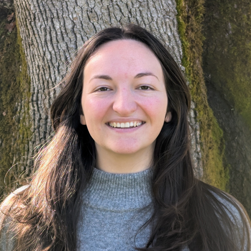 30490 Annie Mayhugh Headshot Edited