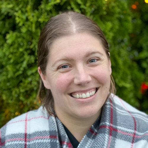 12425 Vanessa Estes Headshot Edited