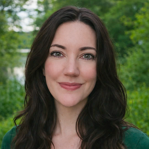 11826 Kristi Gavigan Headshot Edited