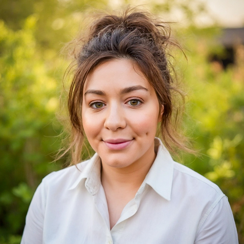 30527 Kaitlyn Gekeler Headshot Edited