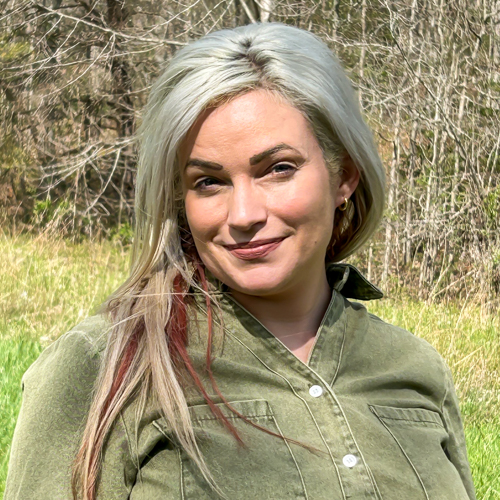 30572 Desaray Noe Headshot Edited