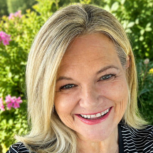 10556 Debbie Johnson Headshot New