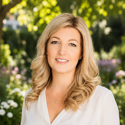 30599 Melissa Dueck Headshot Edited