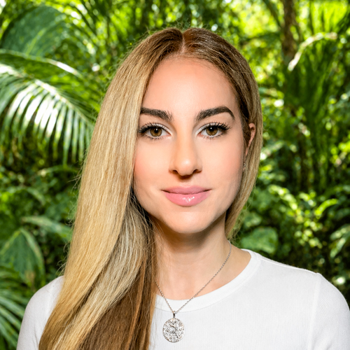 60043 Souneh Arevalo Headshot Edited